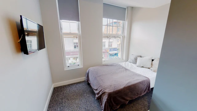 Gloucester Road, BS7 8AA 3