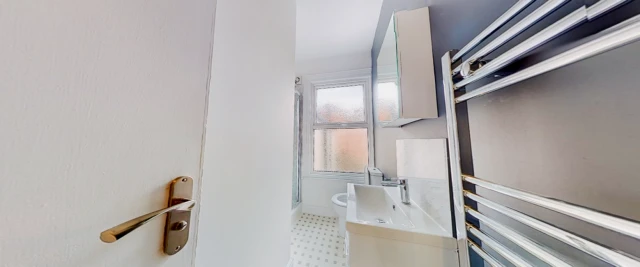 Room 2, Carholme Road, LN1 1RT 2