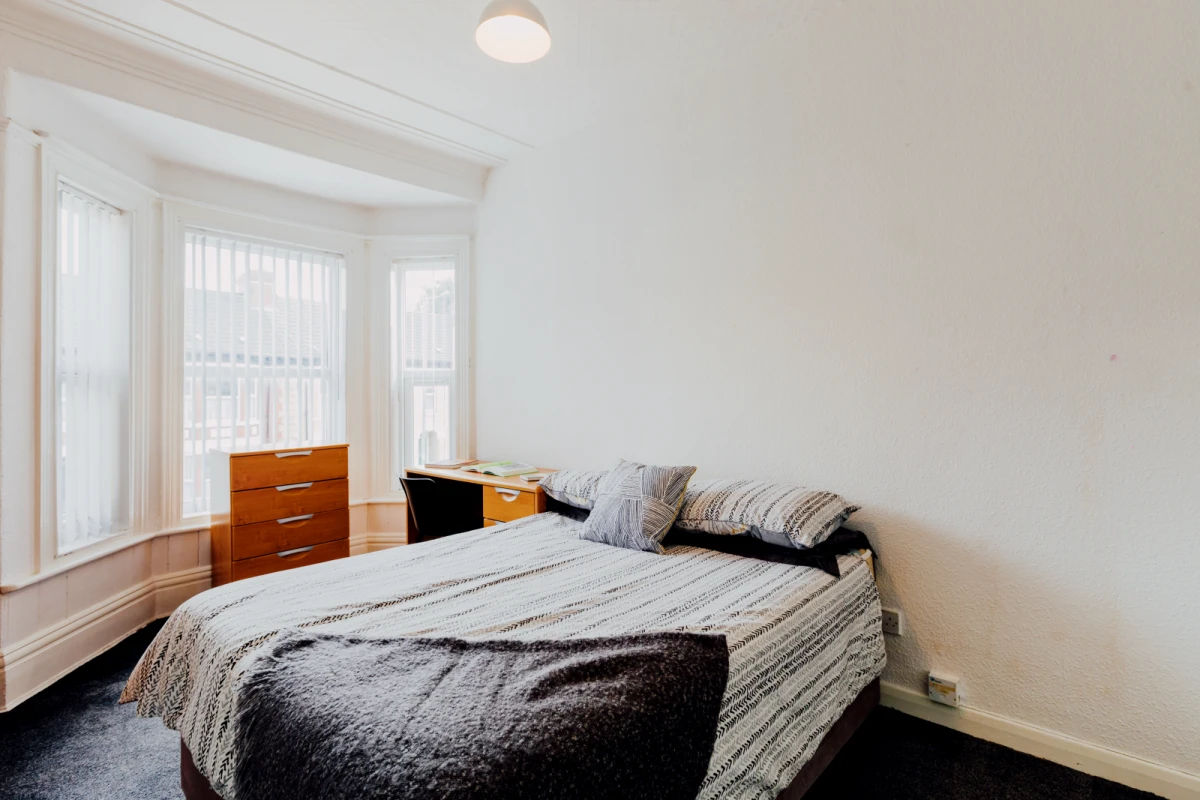Room 3 , Cranbrook Avenue, HU6 7SP 0