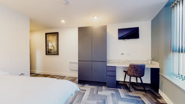Flat 1, Graduation House, NG9 4HL 3