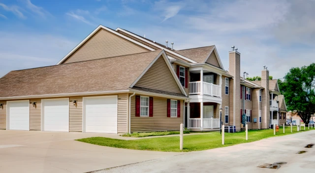 401 E. Villa, Urbana, IL 61801 1