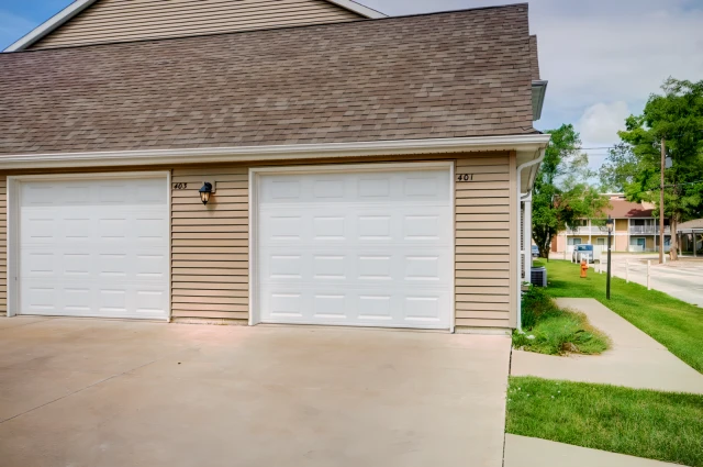 401 E. Villa, Urbana, IL 61801 2