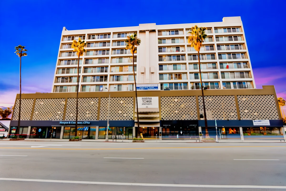 Marina Tower - ที่พักนักศึกษาในมาเรียนเดล เบย์