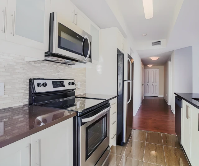 301-195 BESSERER STREET 3