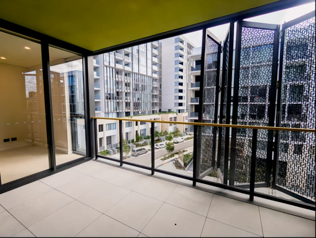 22 George Julius Avenue 1