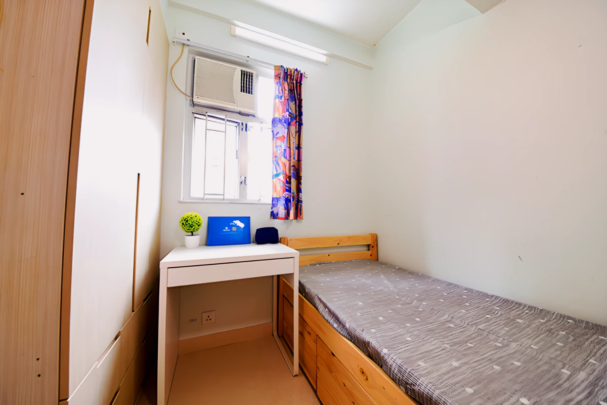 [Near Polytechnic University of Hong Kong] Luen Tak Building 0