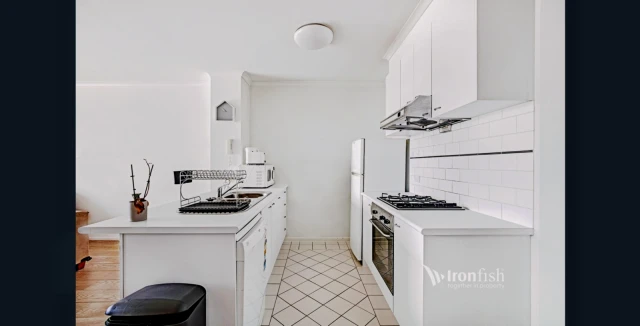 79 Whiteman Street, Southbank 2