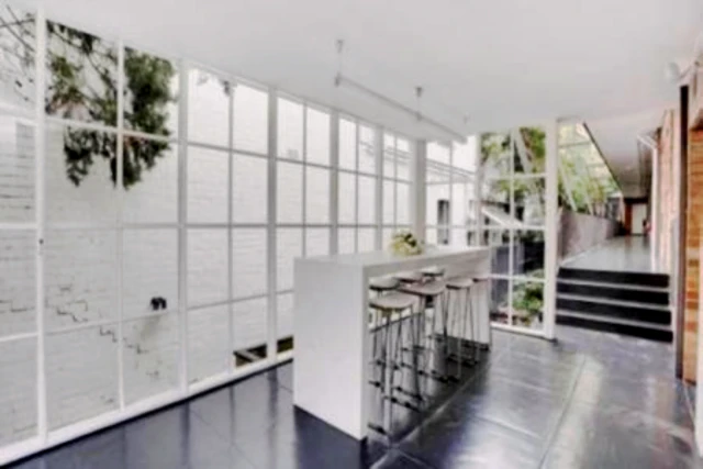 studio near Darling Street South 3