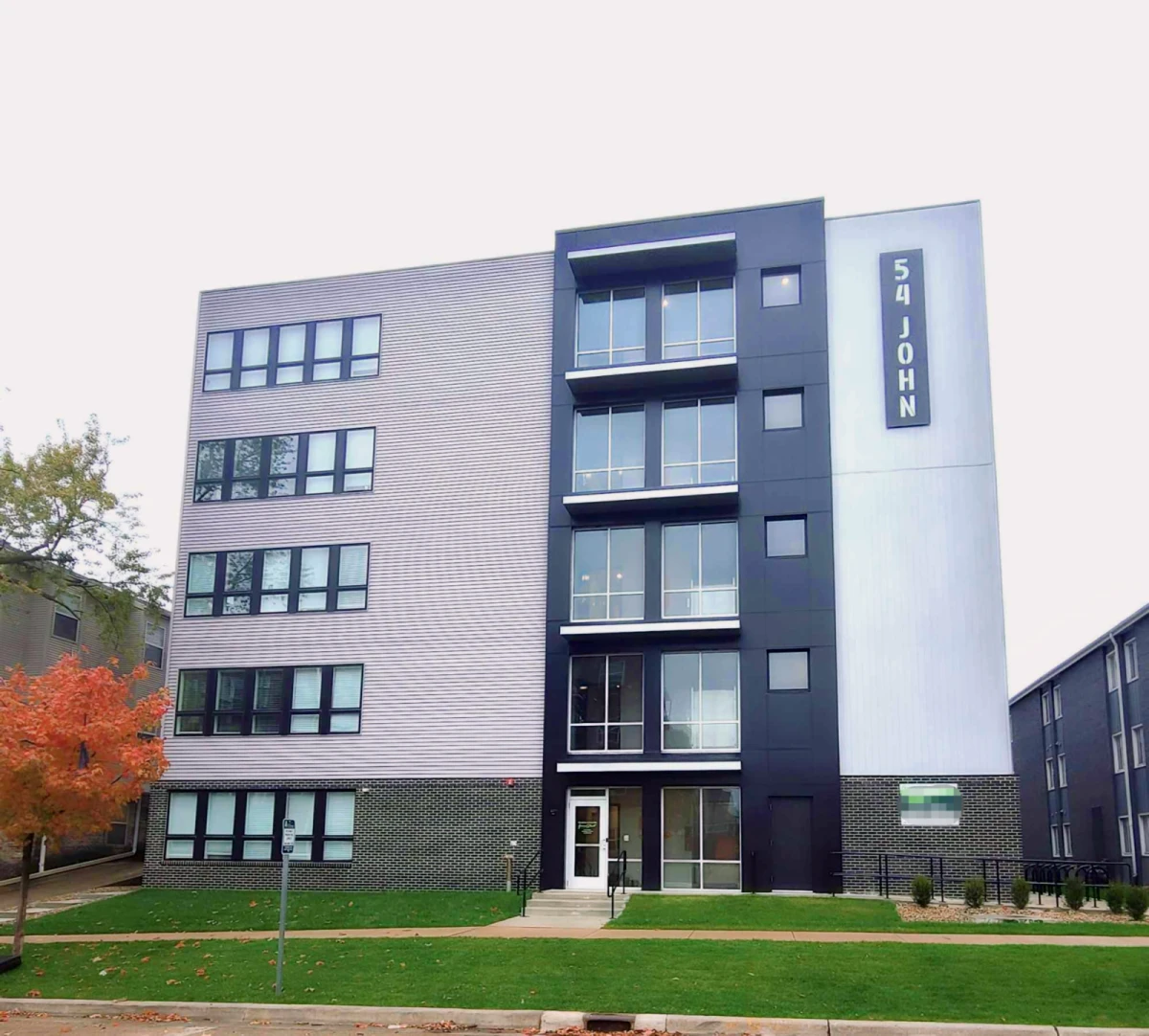 54 E. John St Champaign IL - Champaign student accommodation
