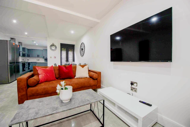 53 Thornycroft Road, L15 2