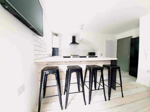 44 Alderson road, L15 2