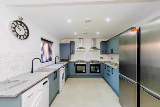 24 Cranborne Road, L15 2