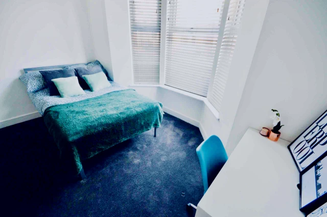 20 Birstall Road, L6 4