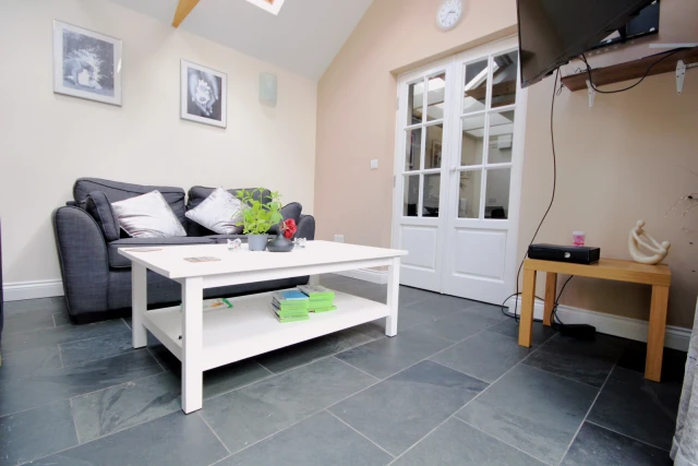 Gilesgate (Dray Cottage), DH1 1HY 1
