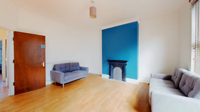 Flat 2, 203, Hyde Park Road , LS6 1AH 1