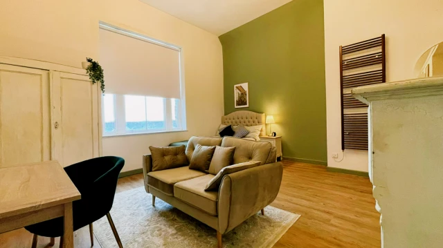 Flat 5 , Princes Road , L8 1TH 4