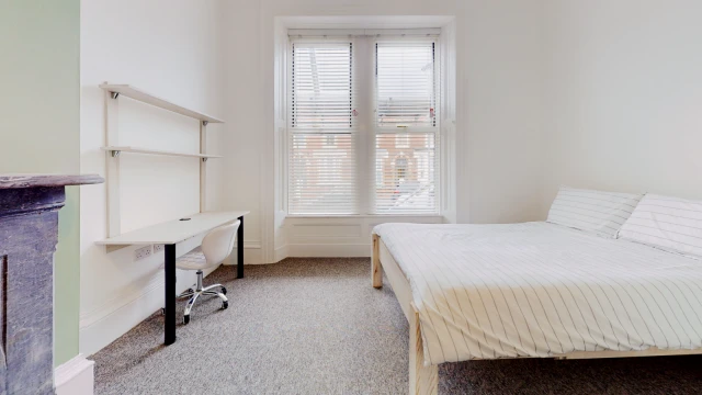Rufford Road, L6 3BE 1