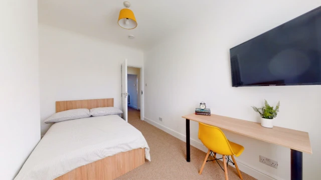Room 4 , Carholme Road, LN1 1RT 1