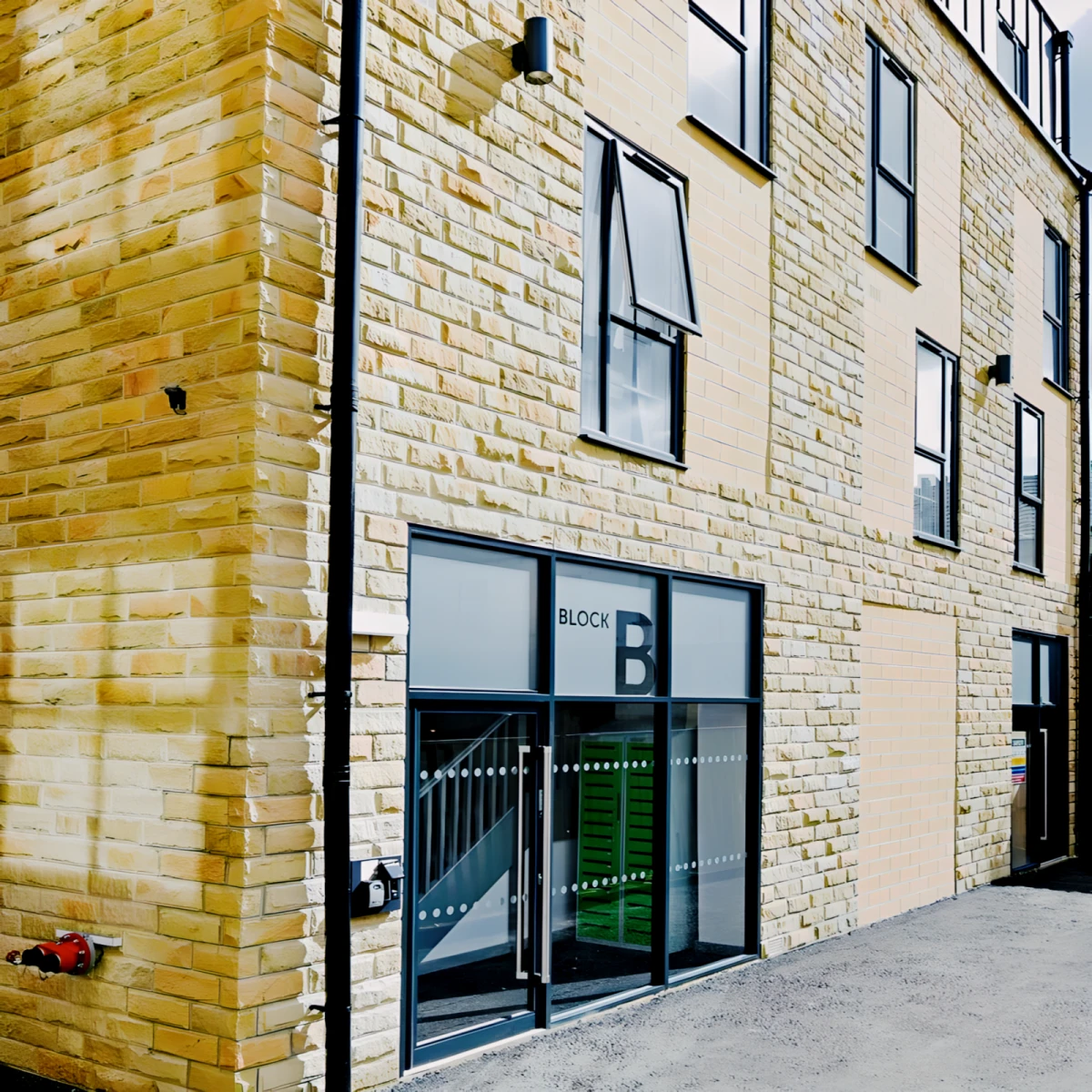 The Courtyard Block B 0