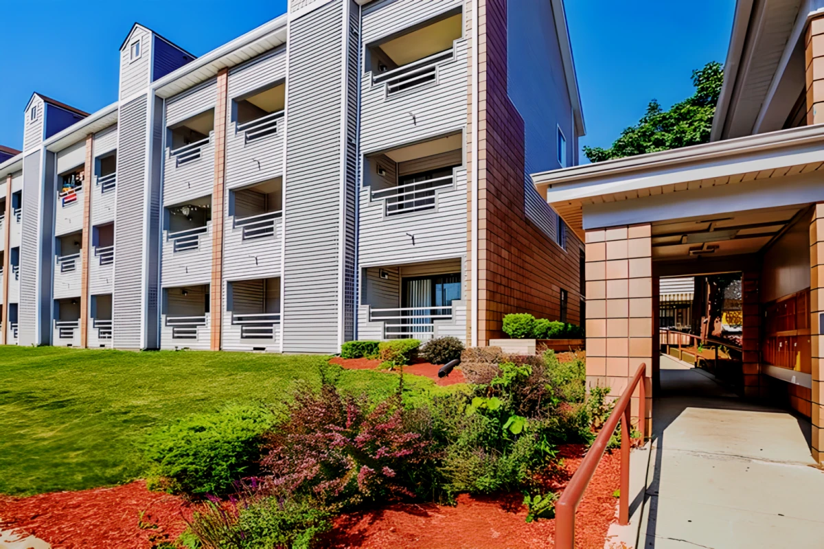 303 W Green St Champaign IL - Champaign student accommodation