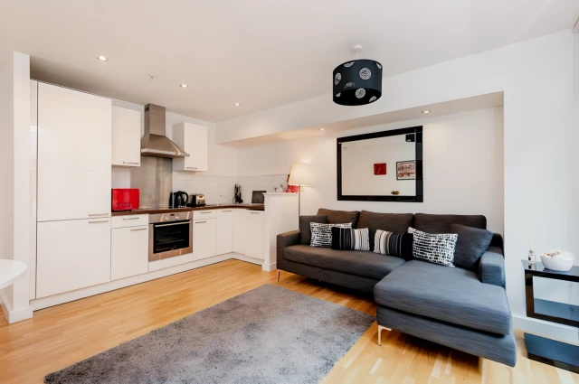 Mitchell Street, G1 3LN 3