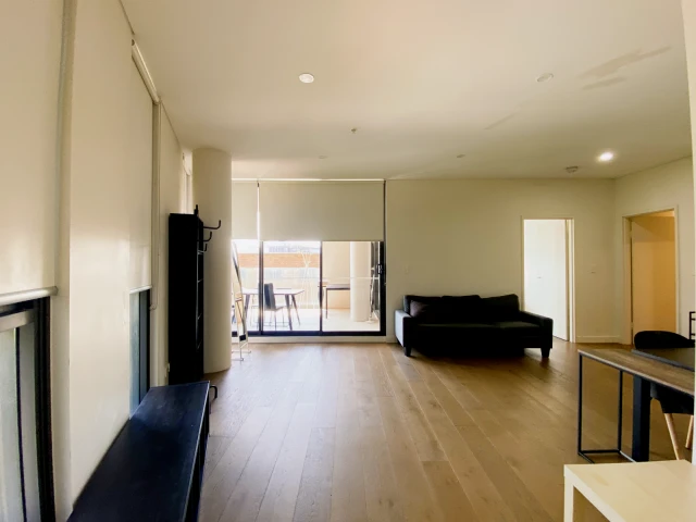 8 Kingsborough Way 1