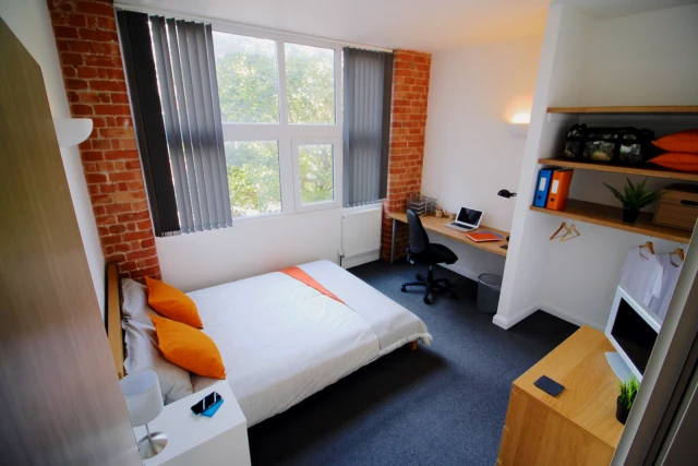 Flat 3 Room 2 , Lower Brown Street, LE1 5XU 1