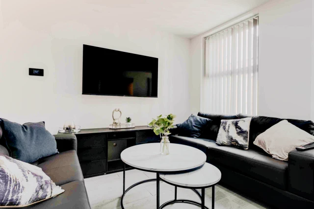 Flat 2, 51 Grosvenor road, L15 2