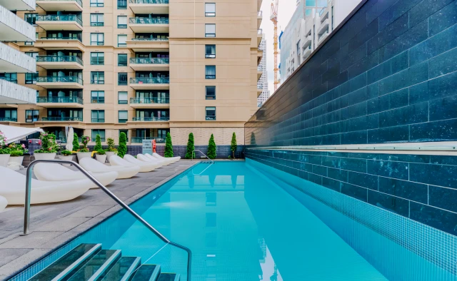 42 Charles St E 1403 1