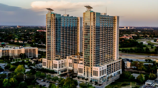 Allure Hermann Park at Med Center 2