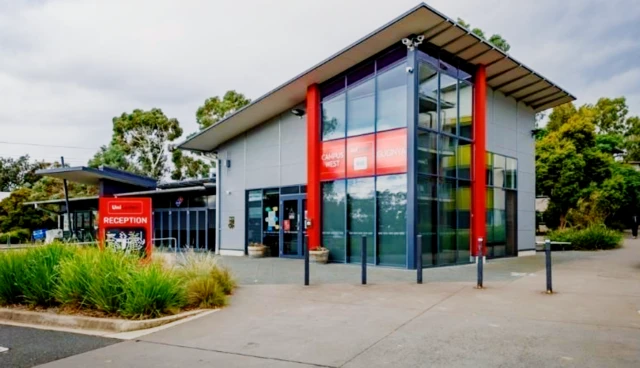 UniLodge @ UC - Campus West & Guginya 4