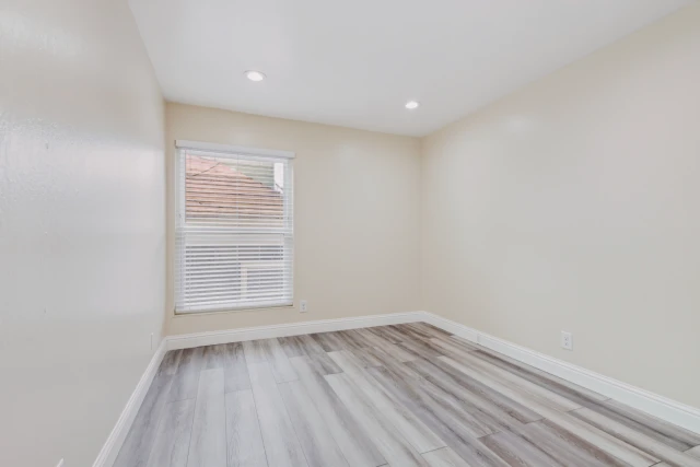 2431 ellsworth 4