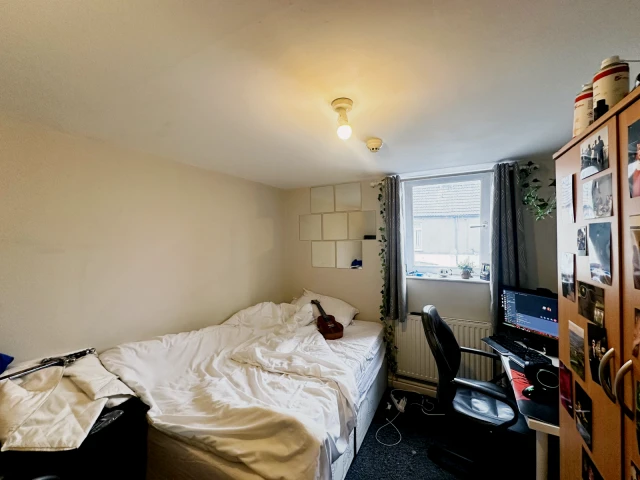 ROOM 1 , Merthyr Street, CF24 4JL 3