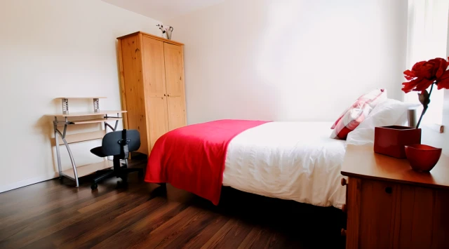 5, Ashfield Road, M13 0YP 3