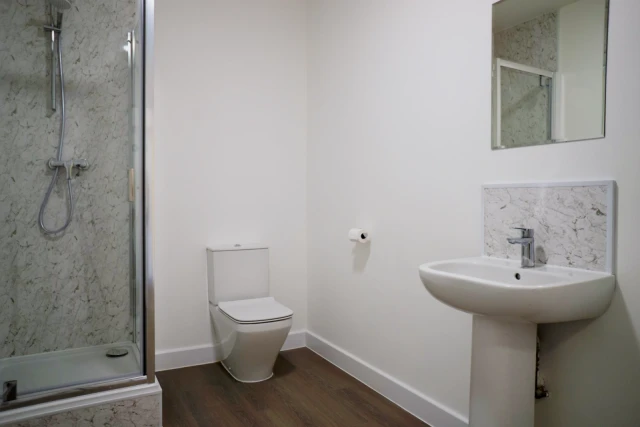 331, Dickenson Road, M13 0NR 3