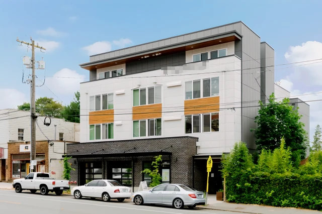 Thirty-One Apartments