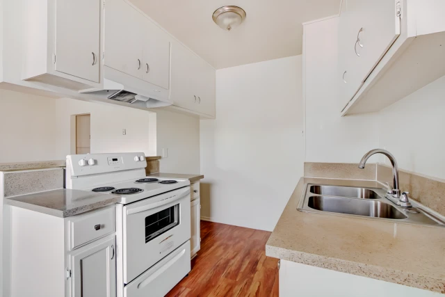 Sepulveda Manhattan Apartments 4