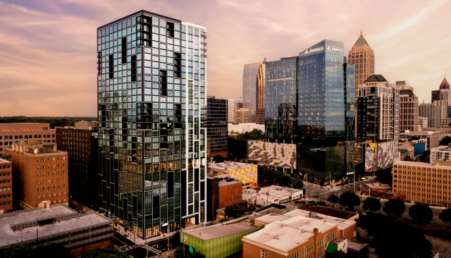 Emmi Midtown 4