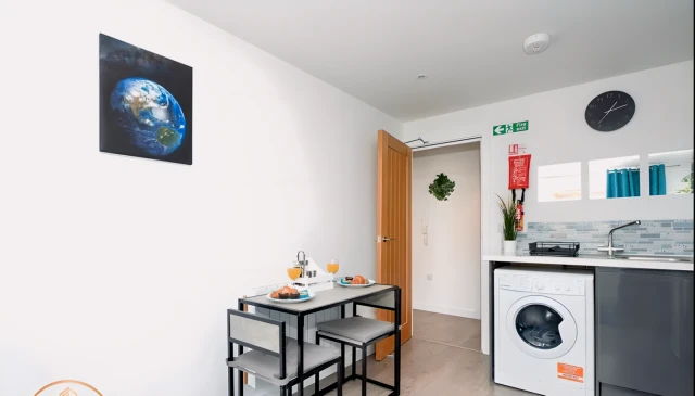 Atlas Apartment - The Pillar of Town 2