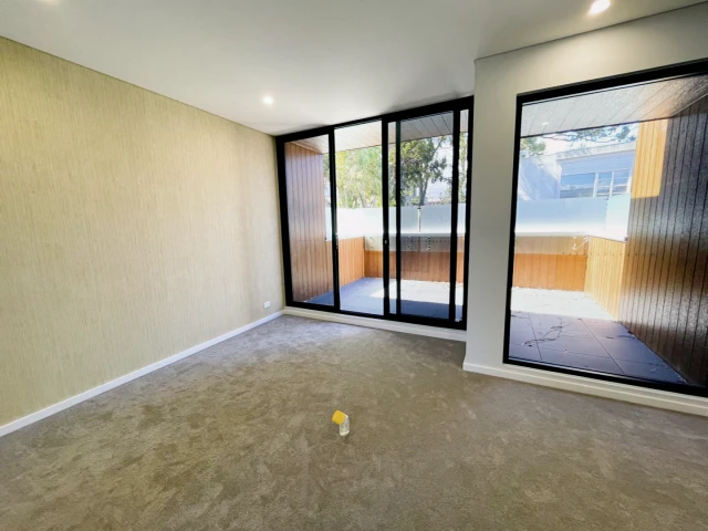 155 Willoughby Rd 3