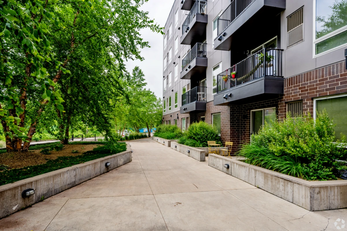The Arrow Apartments 0