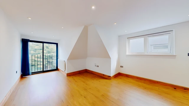 Madeley Road 23717# 2