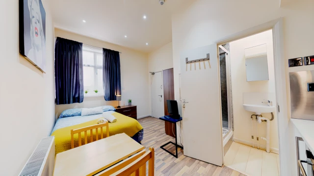 Brondesbury Park 23834# 4