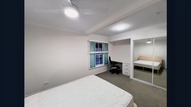 99 Munro St 1