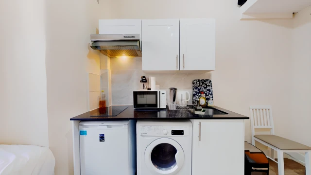 Cromwell Road 24135# 2
