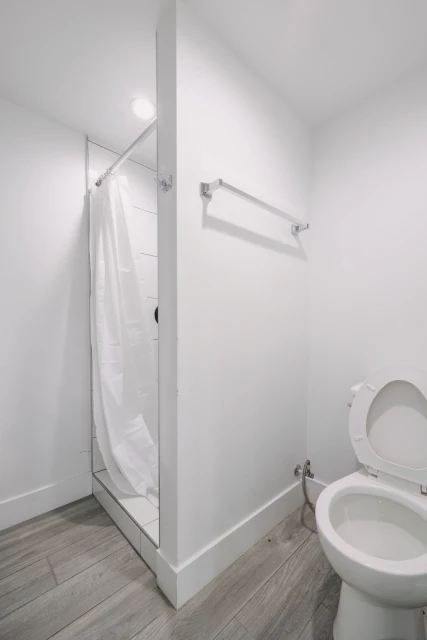 1648 1/2 W 35th PL 2