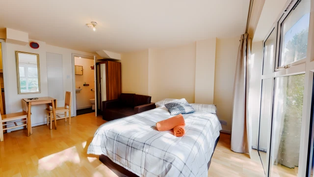 Chatsworth Road 24264# 2