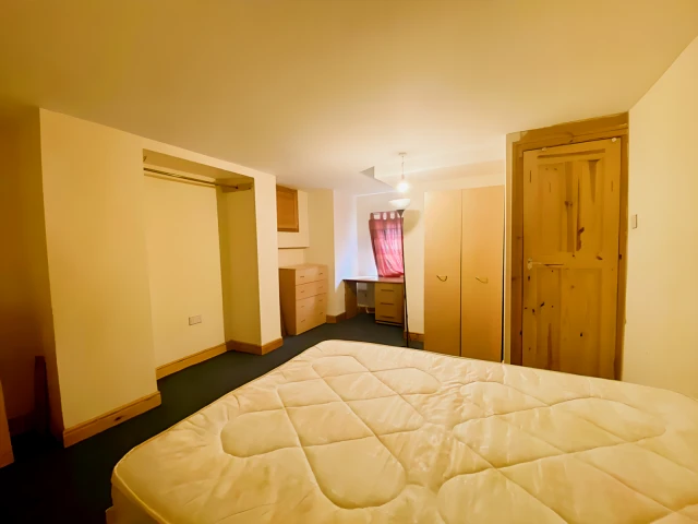 Brudenell Street 24235# 3