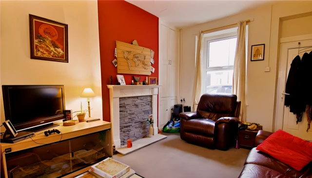 5 Williamson Road, Lancaster 4