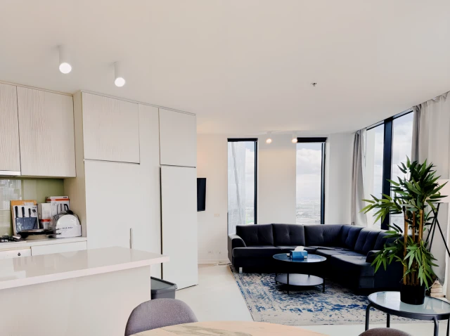 673 LaTrobe St 3